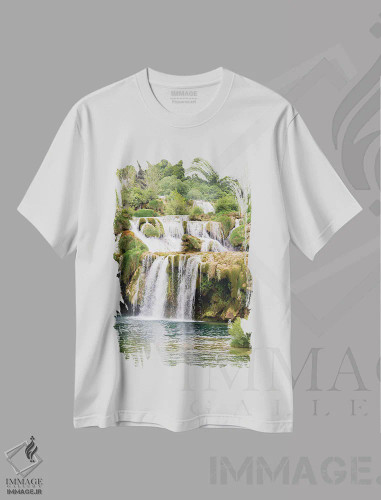 تیشرت سفید طرح دار کرواسی. منطقه شنای اسکرادینسکی بوک در پارک ملی کرکا، مدیوم اثر تریش دروی | فروشگاه ایماژ