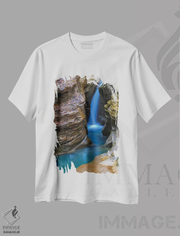 تیشرت سفید طرح دار آبشار رابینسون، مدیوم اثر دن اسپرول | فروشگاه ایماژ