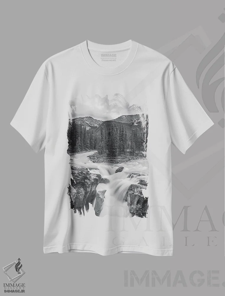 تیشرت سفید طرح دار آبشار سانوپتا، عکاسی سیاه و سفید اثر دن اسپرول | immage.ir