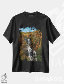 تیشرت مشکی طرح دار آبشار وایت واتر در پاییز، مدیوم اثر دن اسپرول | فروشگاه ایماژ