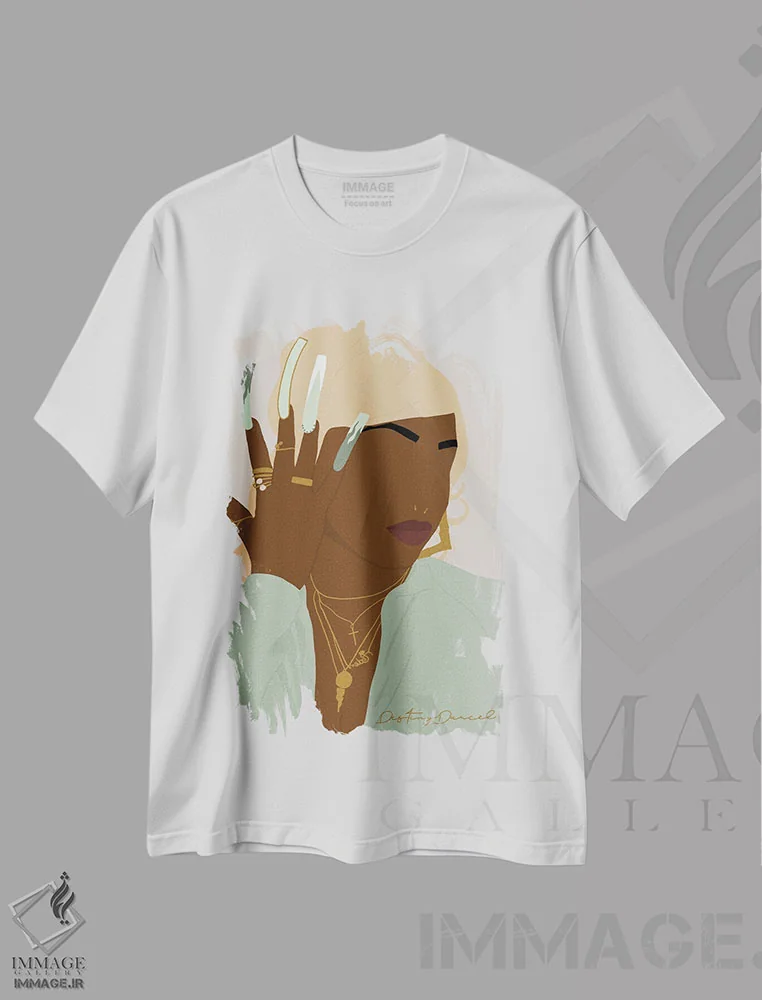 تیشرت سفید طرح دار عمه یخی، هنر آمریکایی آفریقایی تبار اثر دستینی دارسل | immage.ir