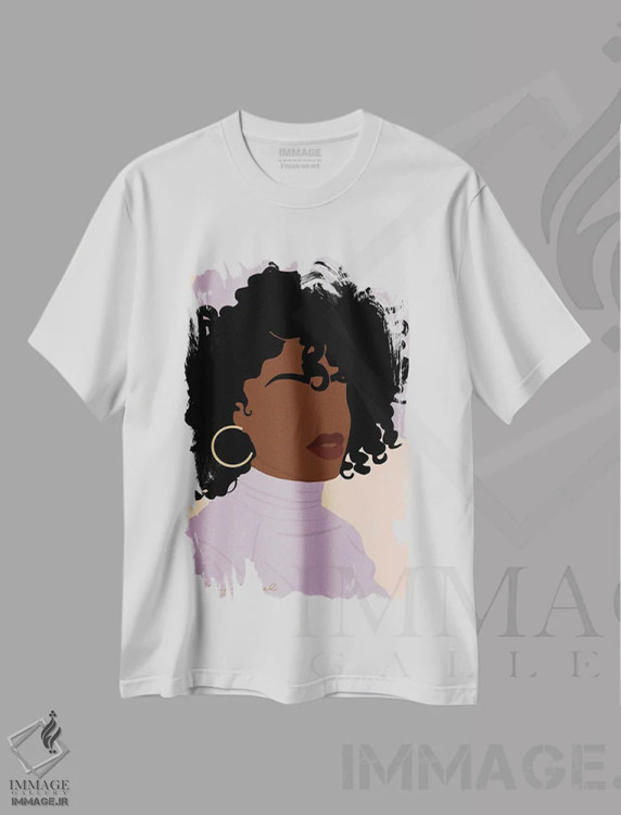 تیشرت سفید طرح دار روز عالی مو، هنر آمریکایی آفریقایی تبار اثر دستینی دارسل | فروشگاه ایماژ