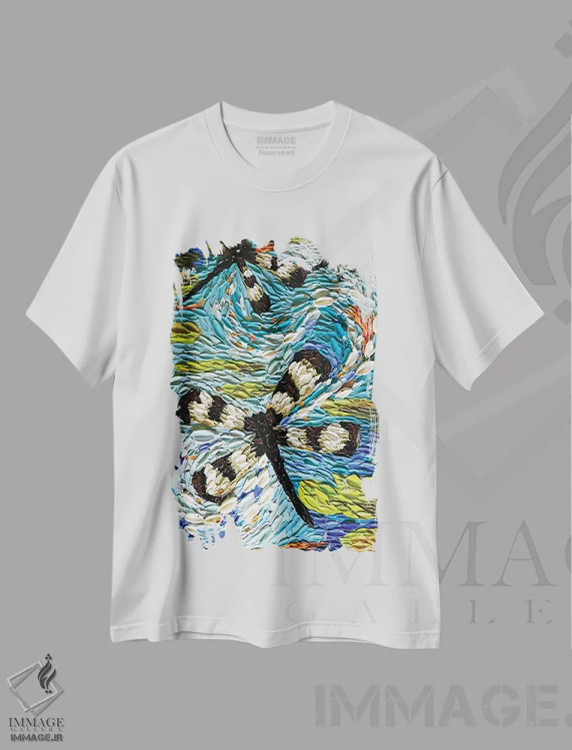 تیشرت سفید طرح دار تانگوی سنجاقک ها، هنر فاخر معاصر اثر دنا تولفسون | immage.ir