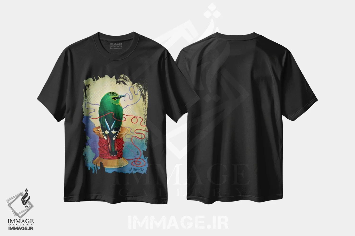 تیشرت مشکی طرح دار نخ قرمز، دکور معاصر اثر دیانا تیتووا | فروشگاه ایماژ