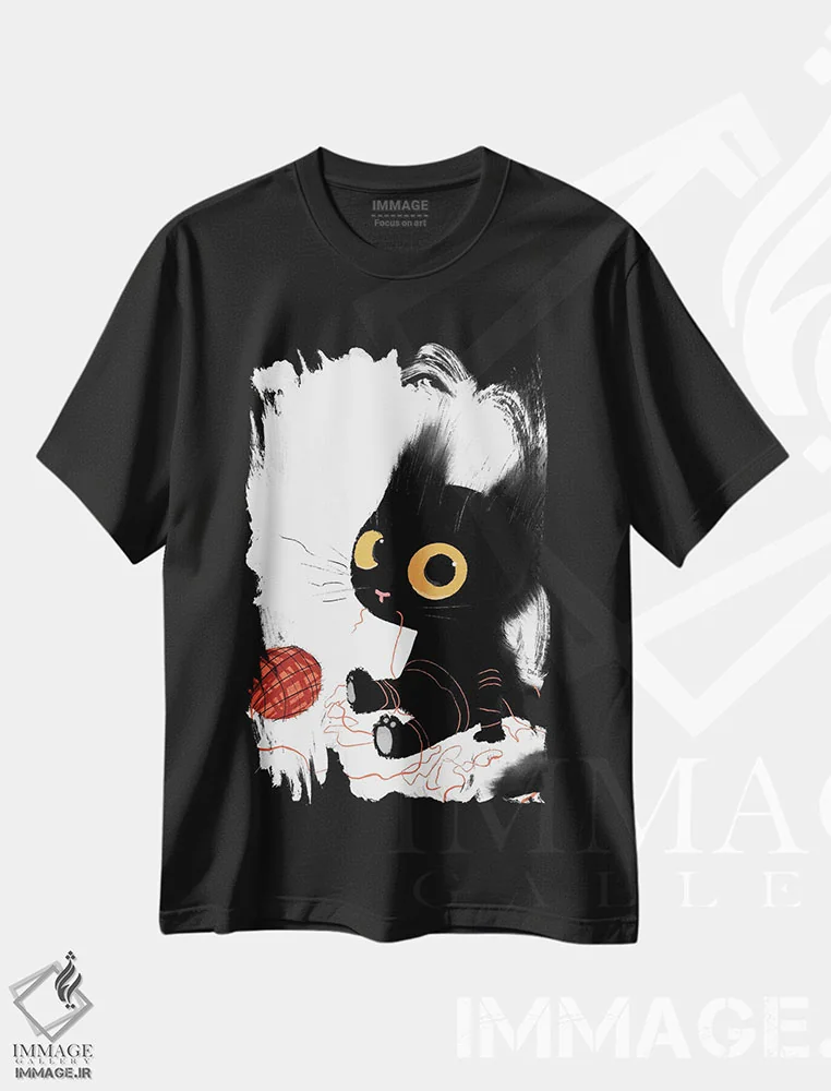 تیشرت مشکی طرح دار گربه سیاه با کلاف کاموا، هنر دیجیتال اثر دن تاویس | immage.ir