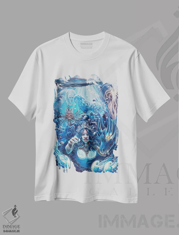 تیشرت سفید طرح دار پری دریایی یخی، مدیوم اثر دکوتا دیت ویلر | immage.ir