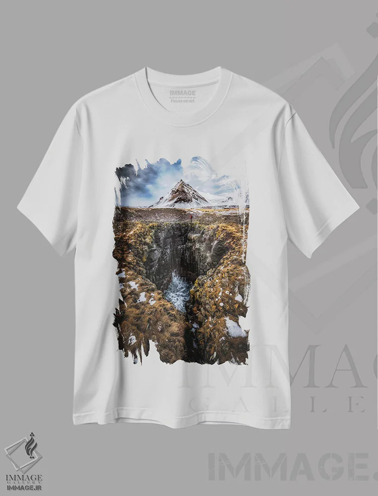 تیشرت سفید طرح دار ایسلند شش، مدیوم اثر دایسوکه اوئه ماتسو | immage.ir