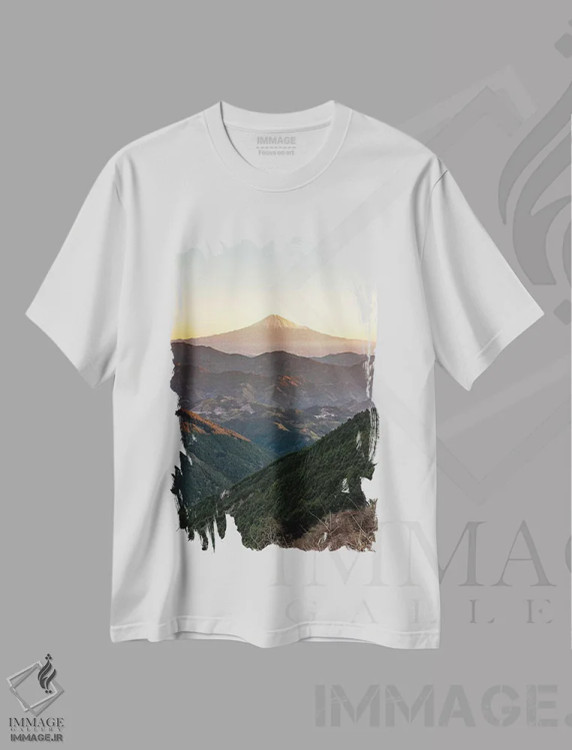 تیشرت سفید طرح دار کوه فوجی چهار، مدیوم اثر دایسوکه اوئه ماتسو | immage.ir
