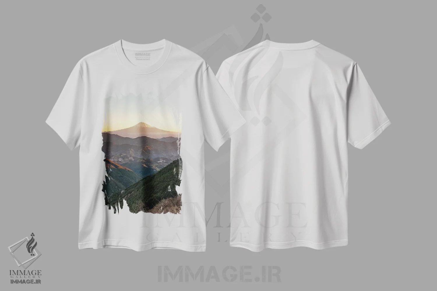 تیشرت سفید طرح دار کوه فوجی چهار، مدیوم اثر دایسوکه اوئه ماتسو | immage.ir