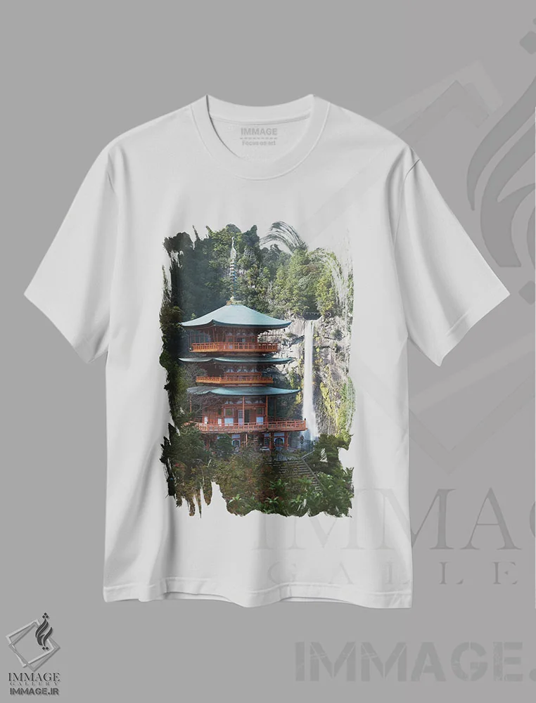 تیشرت سفید طرح دار آبشار ناچی، واکایاما، مدیوم اثر دایسوکه اوئه ماتسو | فروشگاه ایماژ