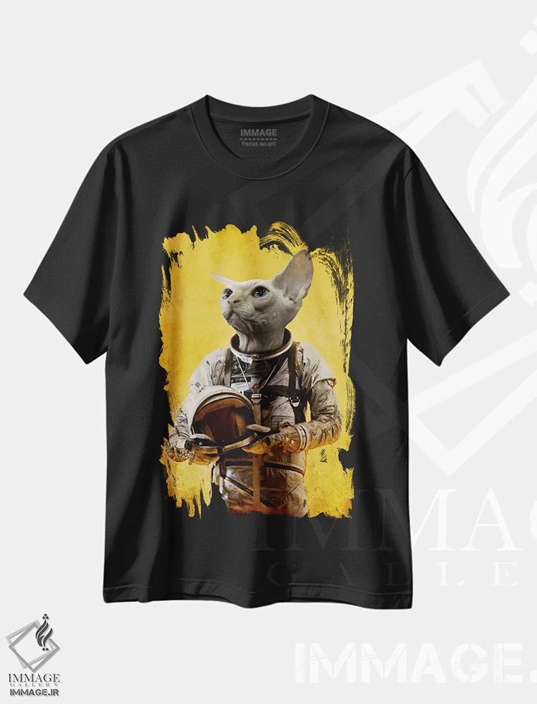 تیشرت مشکی طرح دار فضانورد مغرور اثر دورو آرت | فروشگاه ایماژ