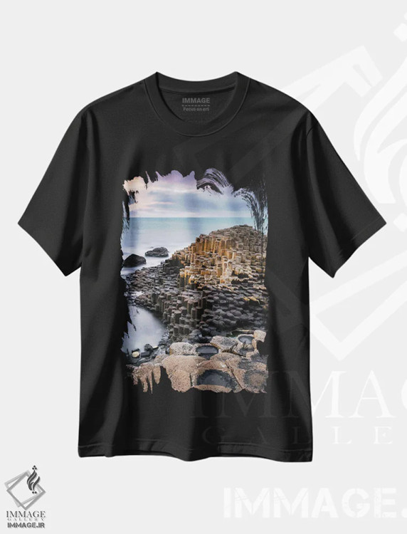 تیشرت مشکی طرح دار غروب گذرگاه غول ها، مدیوم اثر دیو بومن | immage.ir