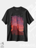 تیشرت مشکی طرح دار آخرین نور در دره یادبود، مدیوم اثر دیو بومن | فروشگاه ایماژ
