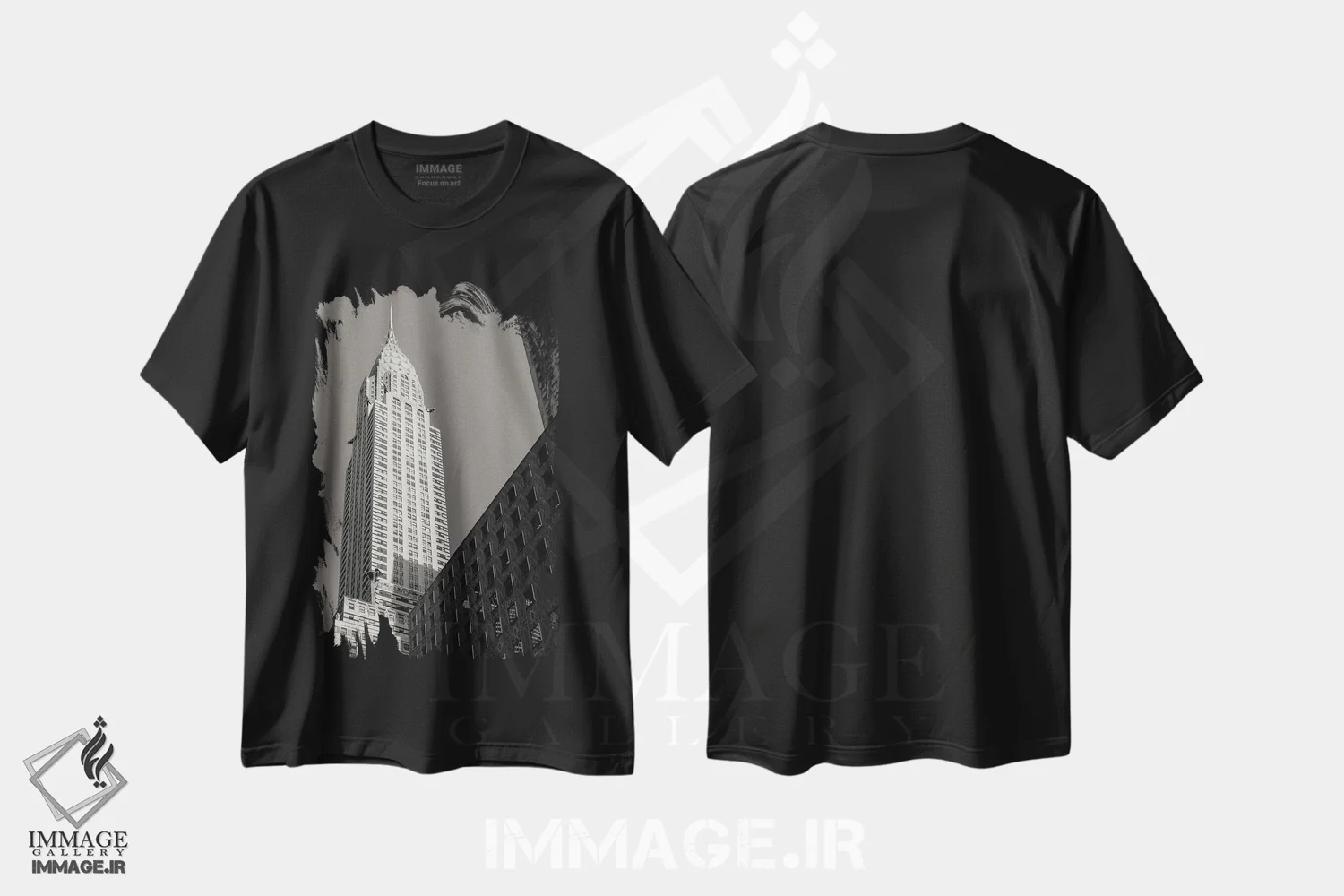 تیشرت مشکی طرح دار کریسلر در نور صبحگاهی، عکاسی سیاه و سفید اثر دیو بومن | immage.ir