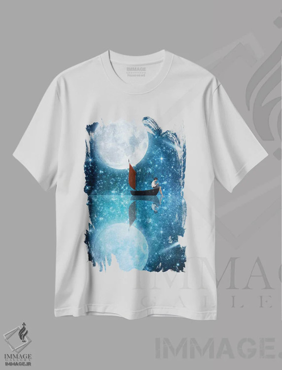 تیشرت سفید طرح دار ماه و من، هنر دیجیتال اثر دیوگو وریسی مو | immage.ir