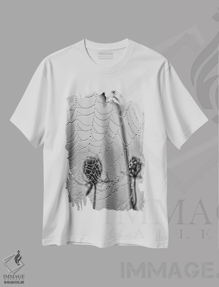 تیشرت سفید طرح دار مرواریدهای صبحگاهی، مدیوم اثر دیوید گاردینر | فروشگاه ایماژ
