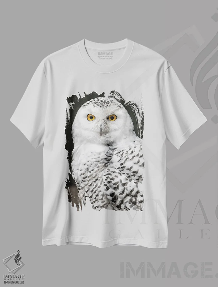 تیشرت سفید طرح دار پوشیده از برف، تزئینی اثر دیوید گاردینر | immage.ir