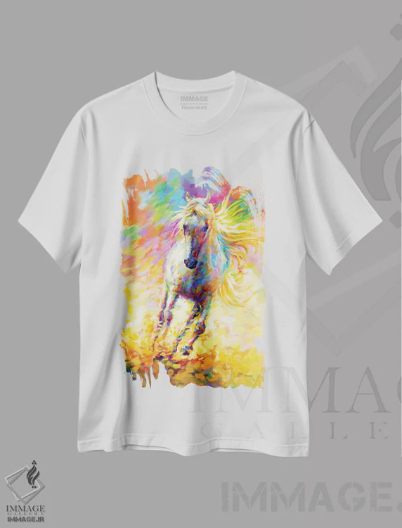 تیشرت سفید طرح دار اسب طلایی، دکور معاصر اثر لئون دوونیس | immage.ir