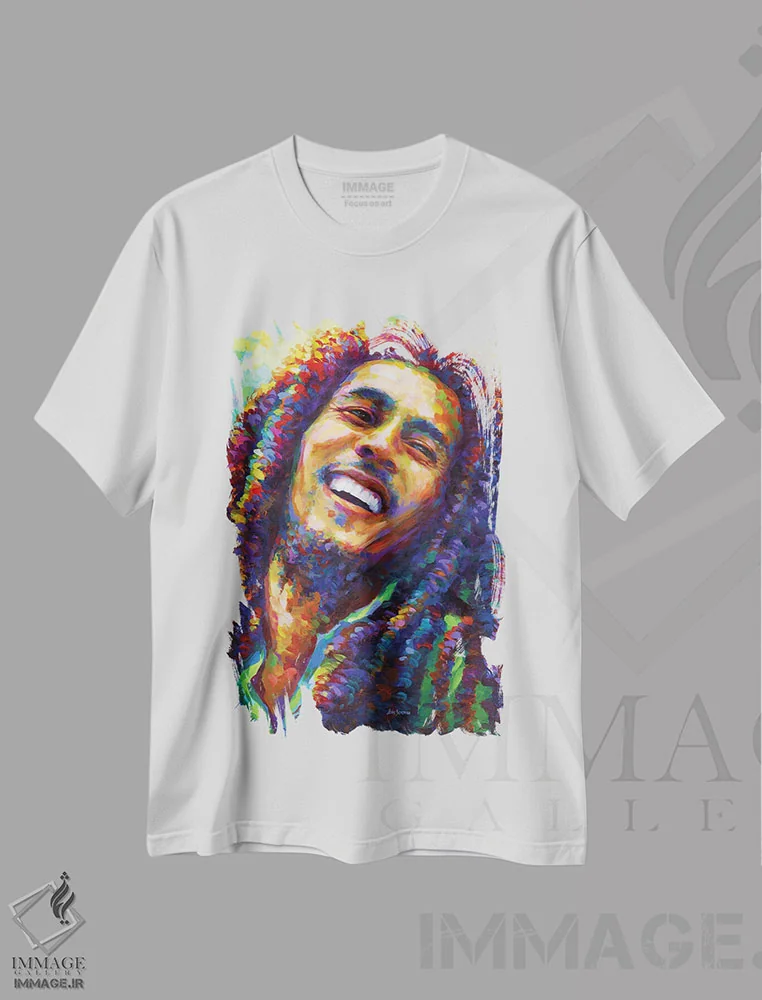 تیشرت سفید طرح دار مارلی ۲، هنر فاخر معاصر اثر لئون دوونیس | immage.ir