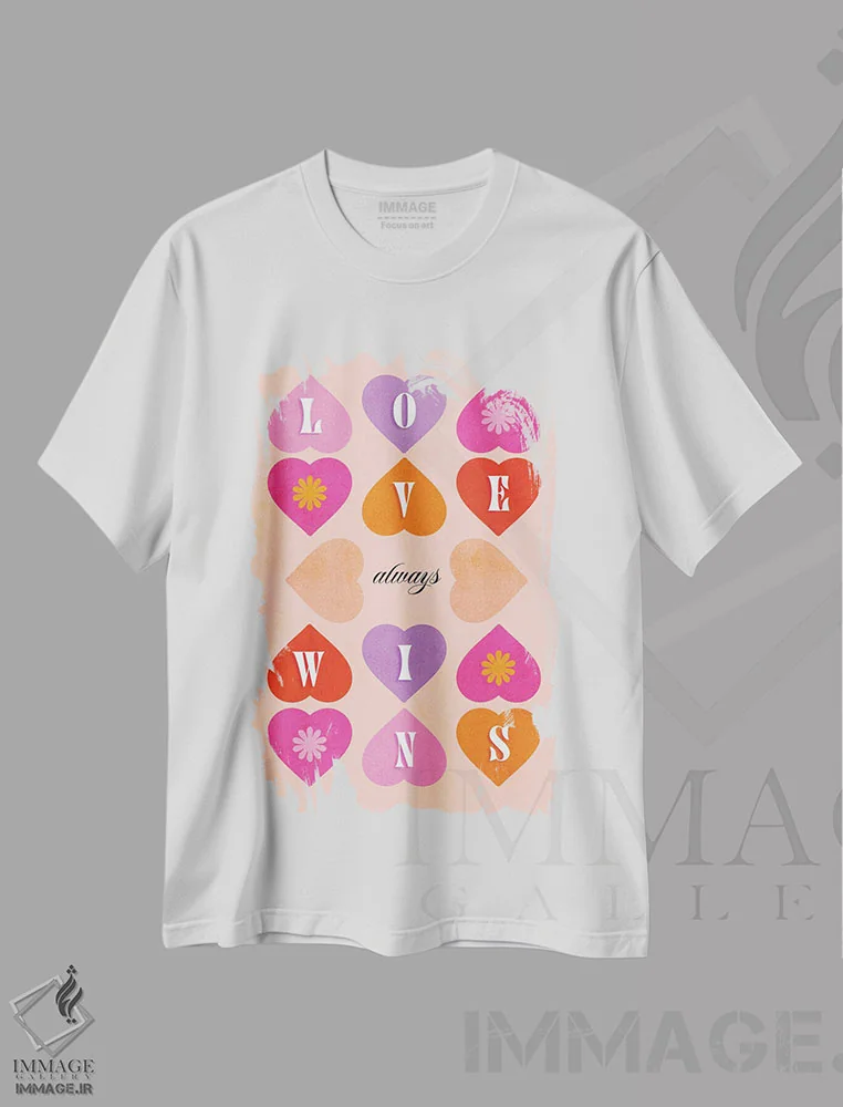 تیشرت سفید طرح دار عشق همیشه پیروز است، هنر دیجیتال اثر دومینیک واری | فروشگاه ایماژ