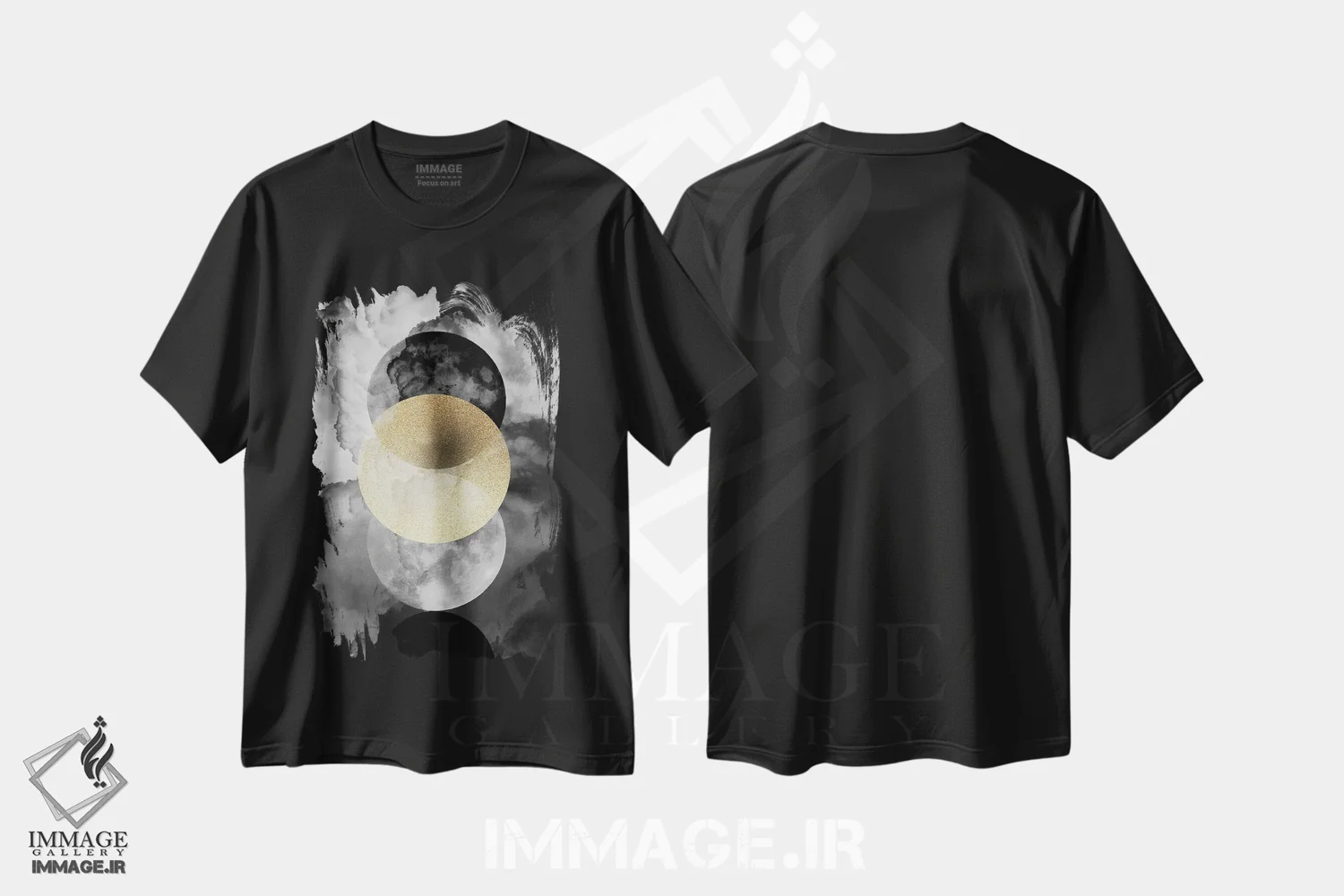 تیشرت مشکی طرح دار فازهای ماه در میان ابرها، تزئینی اثر دومینیک واری | immage.ir