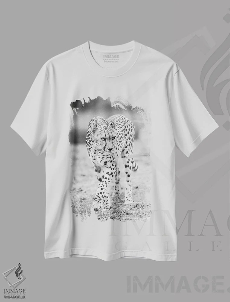 تیشرت سفید طرح دار یوزپلنگ، عکاسی سیاه و سفید اثر دیوید وولَن | immage.ir