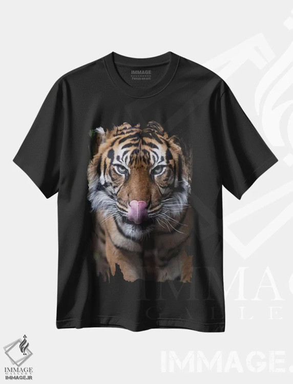 تیشرت مشکی طرح دار ایندرا دختر بینجای، هنر فاخر معاصر اثر دیوید وولَن | فروشگاه ایماژ