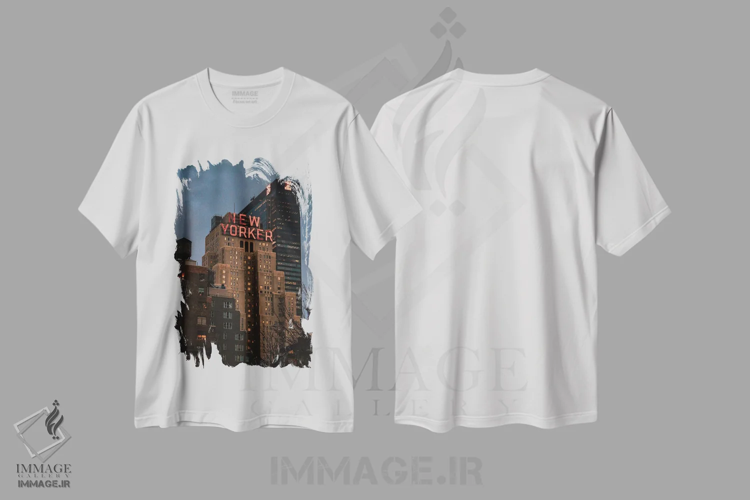 تیشرت سفید طرح دار ساعت آبی در هتل نیویورکر، مدیوم اثر دیلان واکر | فروشگاه ایماژ