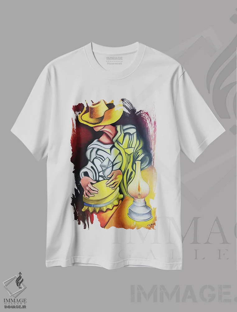 تیشرت سفید طرح دار طبل و چراغ گواخیرو، هنر فاخر معاصر اثر دیکسی میگز | immage.ir