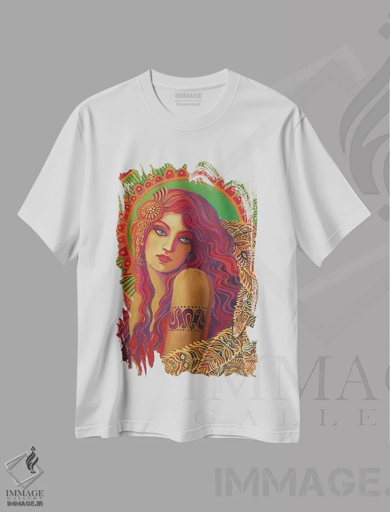 تیشرت سفید طرح دار بانوی بوهمی، هنر فاخر معاصر اثر امیلی بالیوت | immage.ir