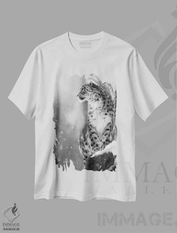 تیشرت سفید طرح دار بر لبه، نقاشی و تصویرگری سیاه و سفید اثر جف اچواریا | فروشگاه ایماژ