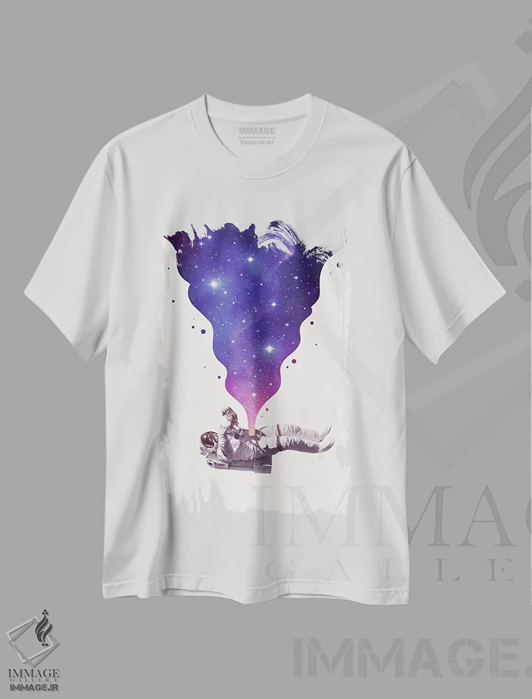 تیشرت سفید طرح دار فضا درون، هنر دیجیتال اثر انکل دیکا | immage.ir