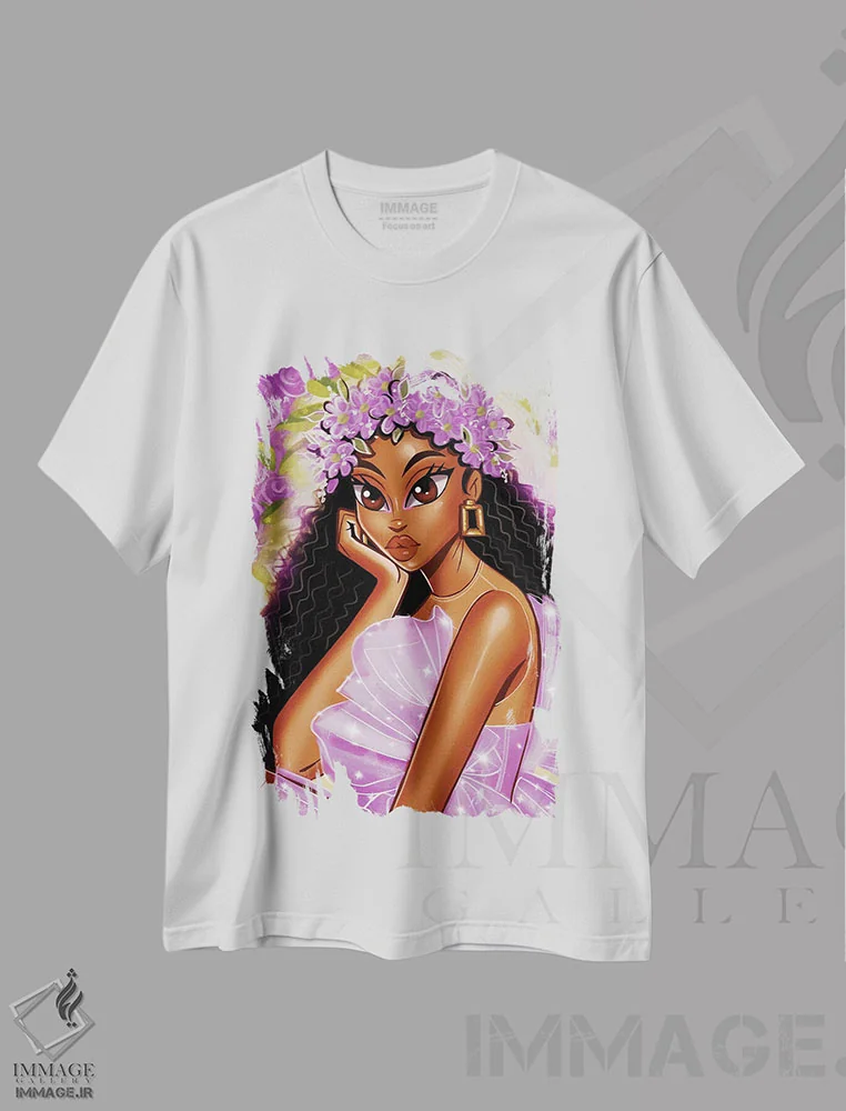 تیشرت سفید طرح دار باغ یاس بنفش، هنر آمریکایی آفریقایی تبار اثر استر لا مین دور | فروشگاه ایماژ