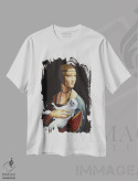 تیشرت سفید طرح دار بانویی با راهب، هنر دیجیتال اثر آرت اله | فروشگاه ایماژ