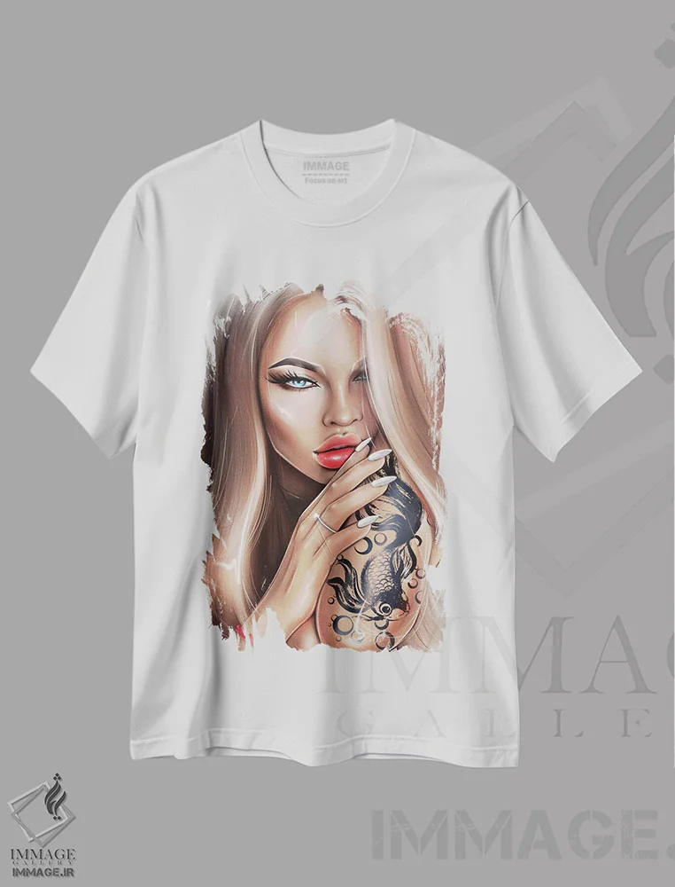 تیشرت سفید طرح دار دختر مدگرا با تتو، دکوراسیون جایگزین اثر ارین فلیس | immage.ir