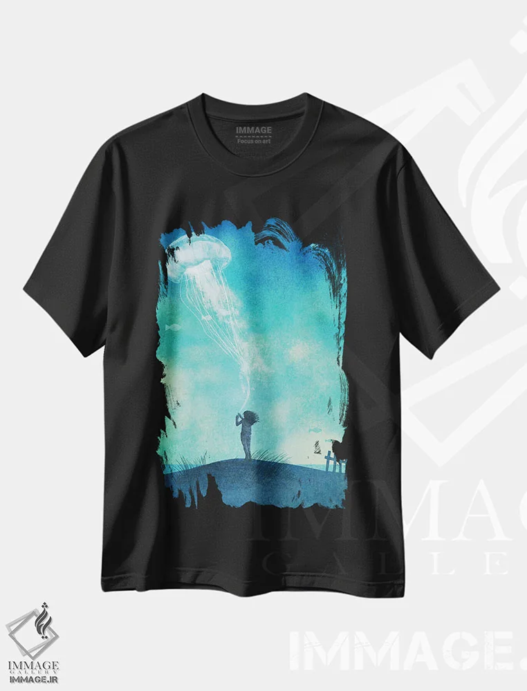 تیشرت مشکی طرح دار آنچه دربارهٔ عروس دریایی باید دانست، هنر فاخر معاصر اثر اریک فن | immage.ir
