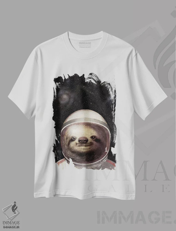 تیشرت سفید طرح دار تنبل فضایی، دست نقاشی و طراحی دستی اثر اریک فن | فروشگاه ایماژ