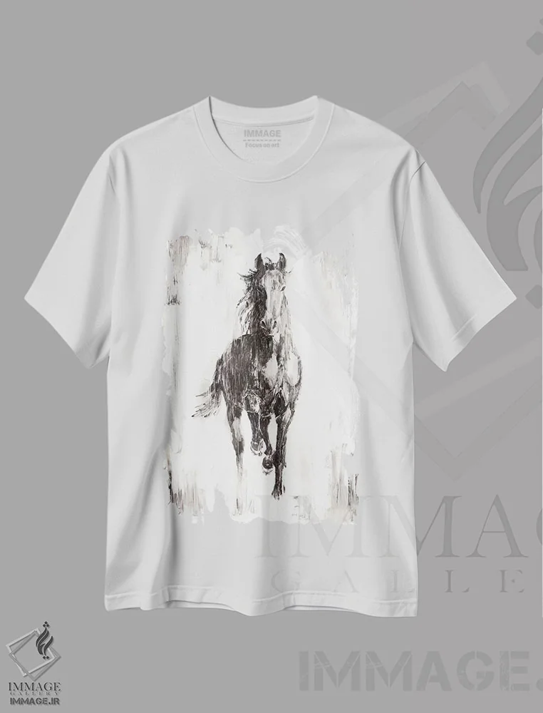 تیشرت سفید طرح دار اسب سیاه روستایی I، تزئینی اثر اتان هارپر | فروشگاه ایماژ