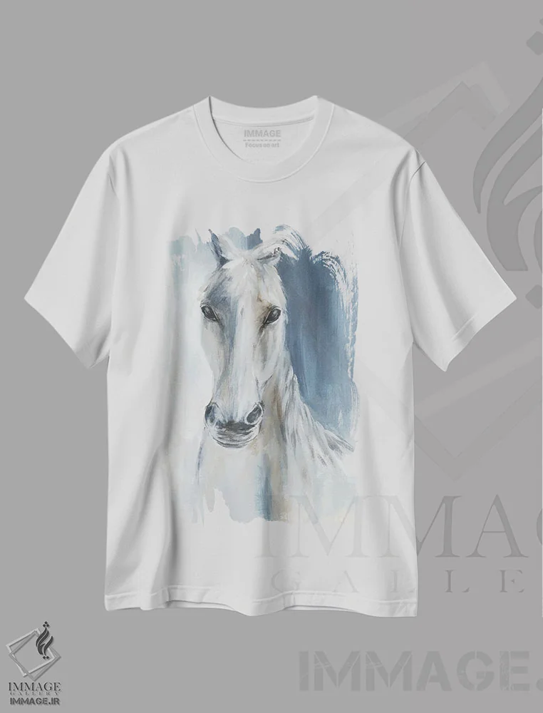 تیشرت سفید طرح دار اسب آبی، دکور معاصر اثر الی جونز | فروشگاه ایماژ