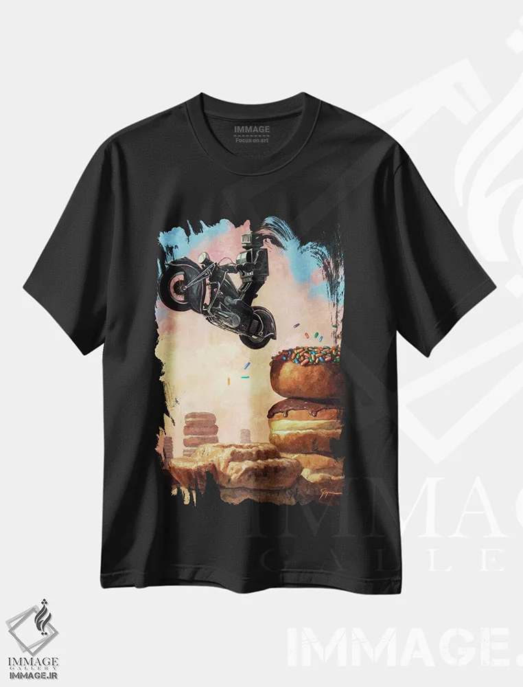 تیشرت مشکی طرح دار سوارکار تاریکی دوباره، دکور معاصر اثر اریک جوینر | immage.ir