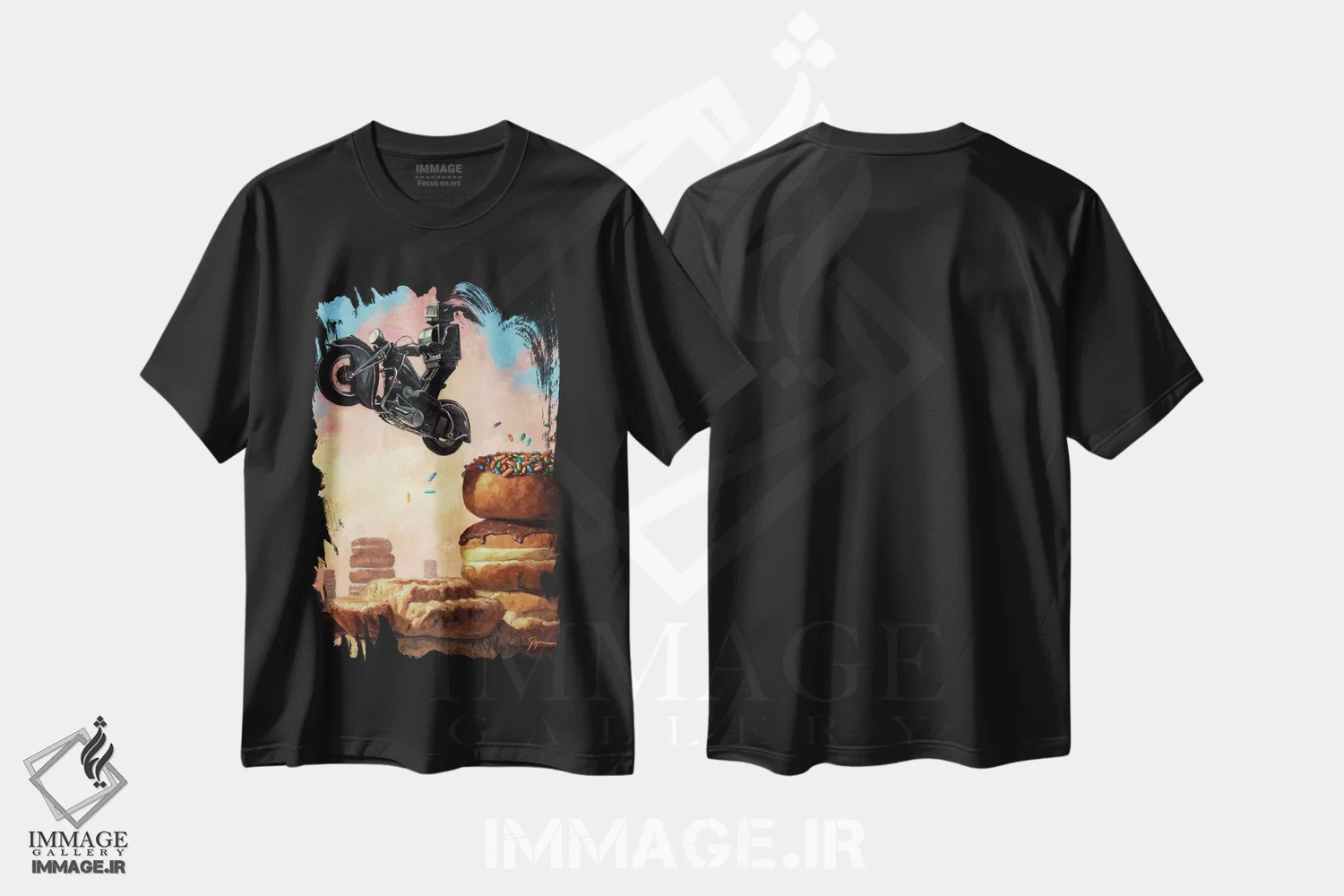 تیشرت مشکی طرح دار سوارکار تاریکی دوباره، دکور معاصر اثر اریک جوینر | immage.ir