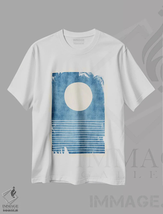 تیشرت سفید طرح دار منظره دریایی ماه کامل آبی و سفید، آبستره اثر ام سی دیزاین لب | immage.ir