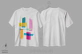 تیشرت سفید طرح دار انتزاعی جسور با رنگ های پرطراوت اثر ام سی دیزاین لب | immage.ir
