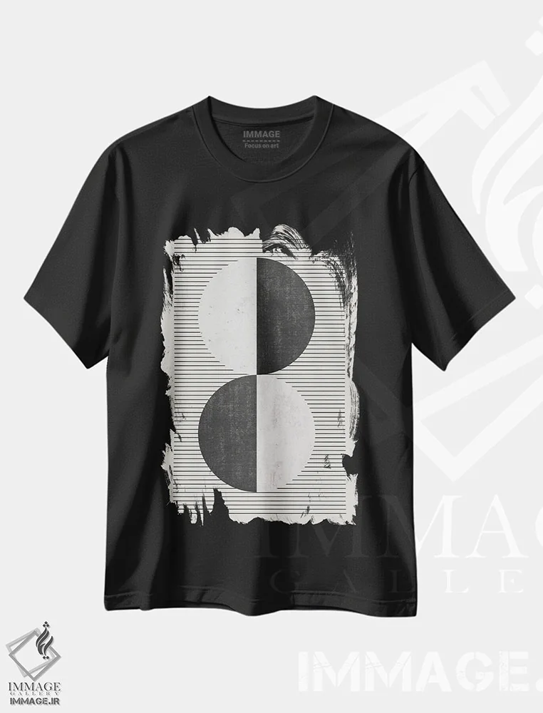 تیشرت مشکی طرح دار دایره های سیاه و سفید و خطوط سیاه اثر ام سی دیزاین لب | فروشگاه ایماژ