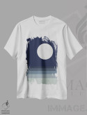 تیشرت سفید طرح دار ماه کامل بر فراز دریا اثر ام سی دیزاین لب | immage.ir