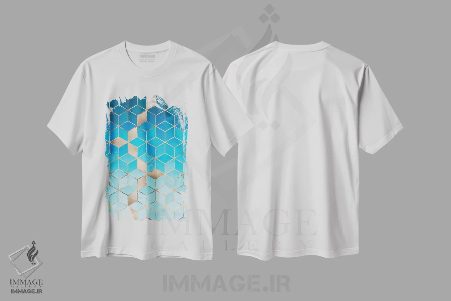 تیشرت سفید طرح دار مکعب های دریا و آسمان، آبستره اثر الیزابت فردریکسون | immage.ir