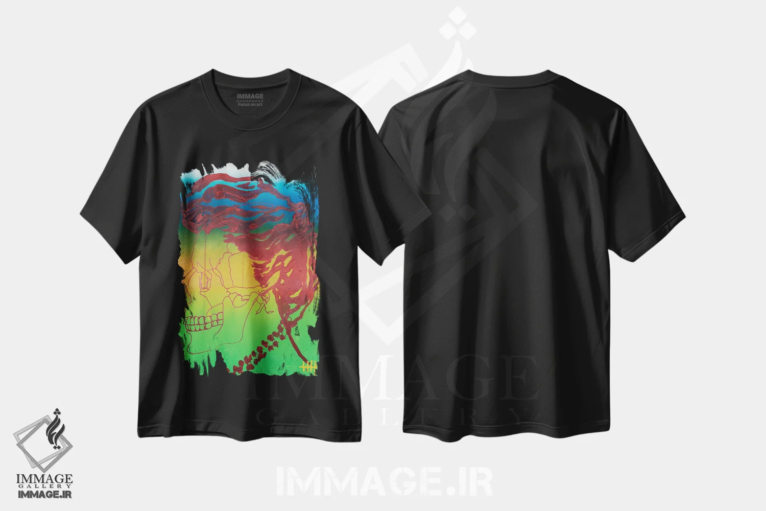 تیشرت مشکی طرح دار اشراف زادهٔ فروشگاه موج سواری دهه ۹۰، دکوراسیون جایگزین اثر اددی لاو | immage.ir
