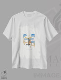 تیشرت سفید طرح دار "صندلی های کافه پاریس"، تزئینی اثر لایمن کریتیو کو. | فروشگاه ایماژ