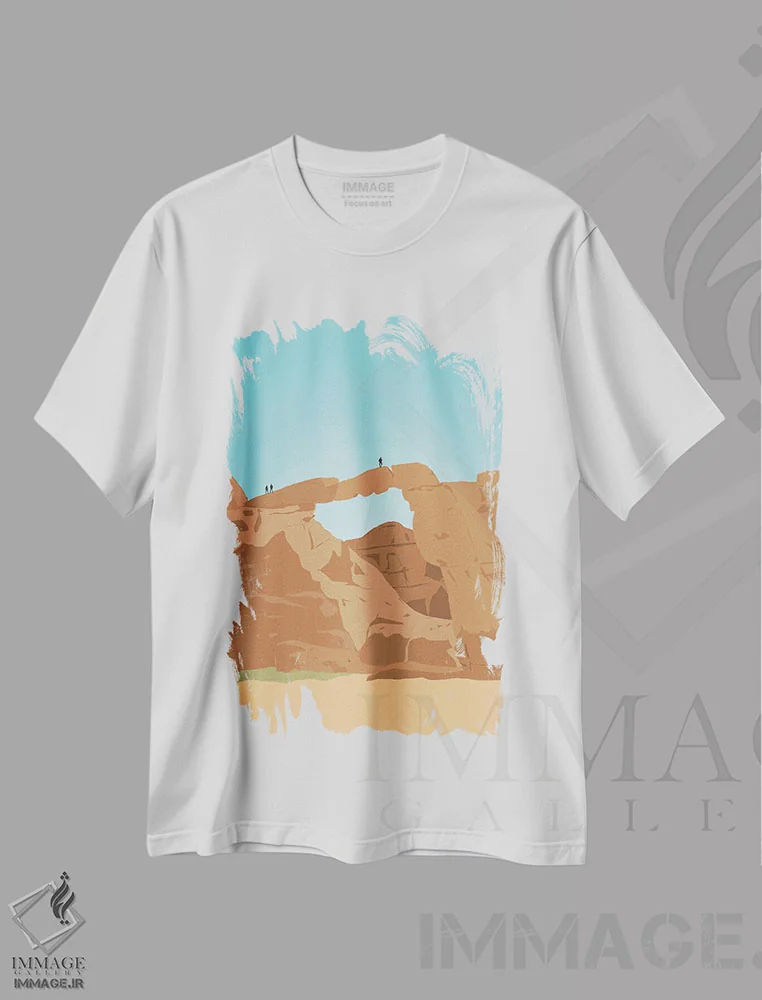 تیشرت سفید طرح دار "پل سنگی برده، صحرای وادی رم"، تزئینی اثر لایمن کریتیو کو. | فروشگاه ایماژ