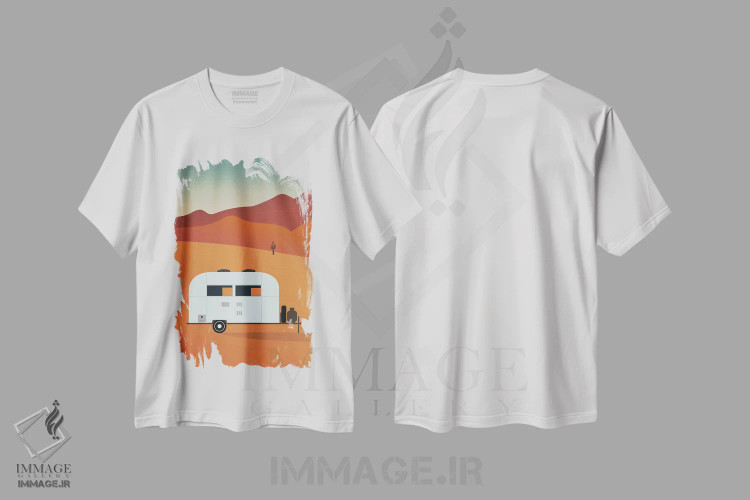 تیشرت سفید طرح دار "کمپر در بیابان هنگام غروب"، تزئینی اثر لایمن کریتیو کو. | فروشگاه ایماژ